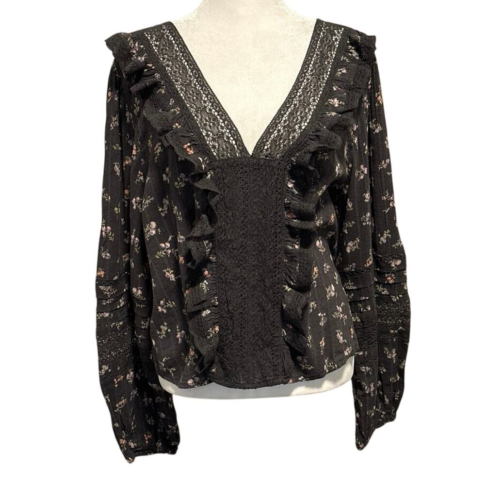 🌻2/$20 American Eagle XL Floral Print Blouse Top V Neck Lace Boho Cottagecore